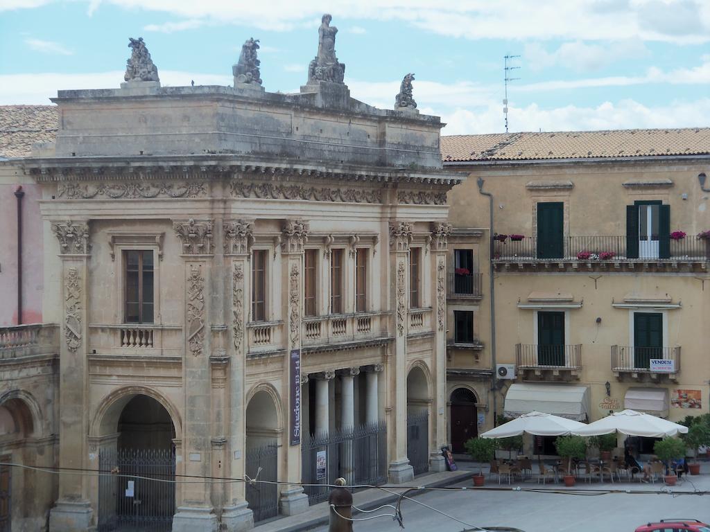 Centro Storico B&B Noto Exterior foto